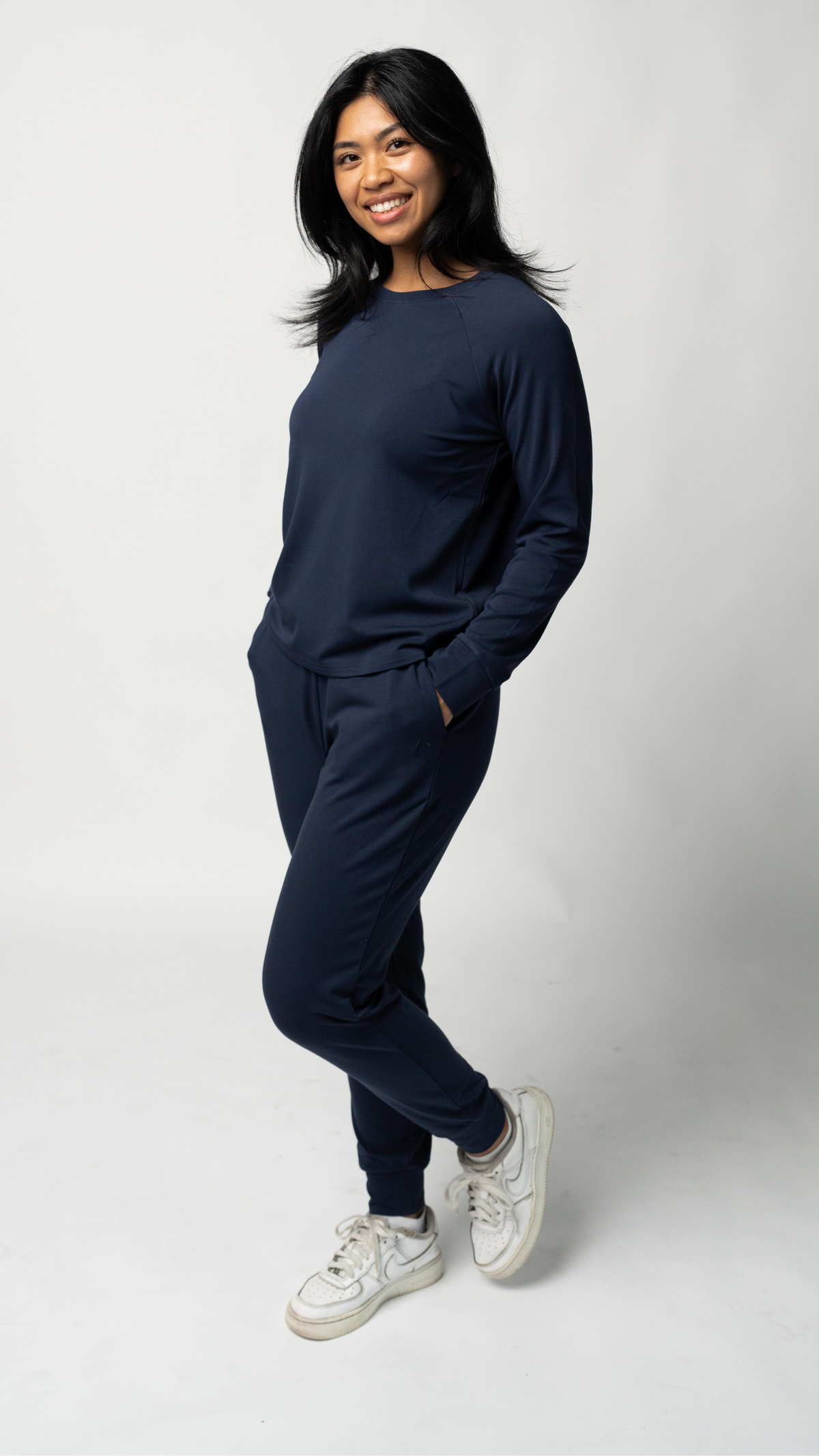Women's The Ease Pullover- Navy
